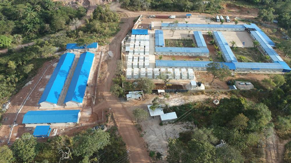Contractor's camp and E&M yard